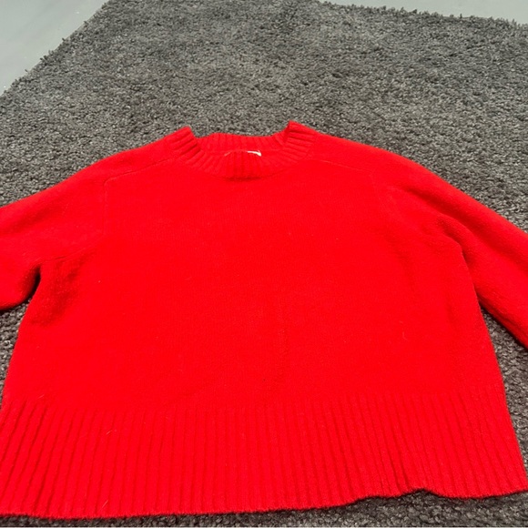 Universal Thread Bright Red Cropped Crew Neck Sweater - Picture 3 of 6